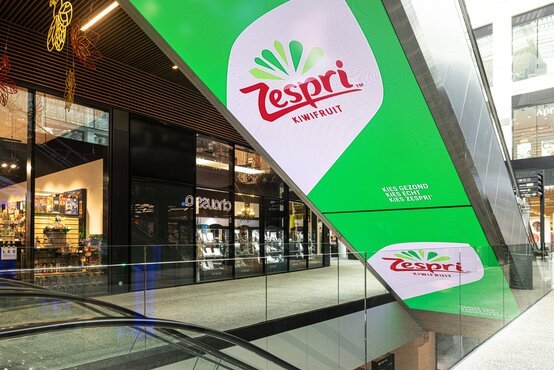 LED wall above the Docks escalator with Zespri advertisement