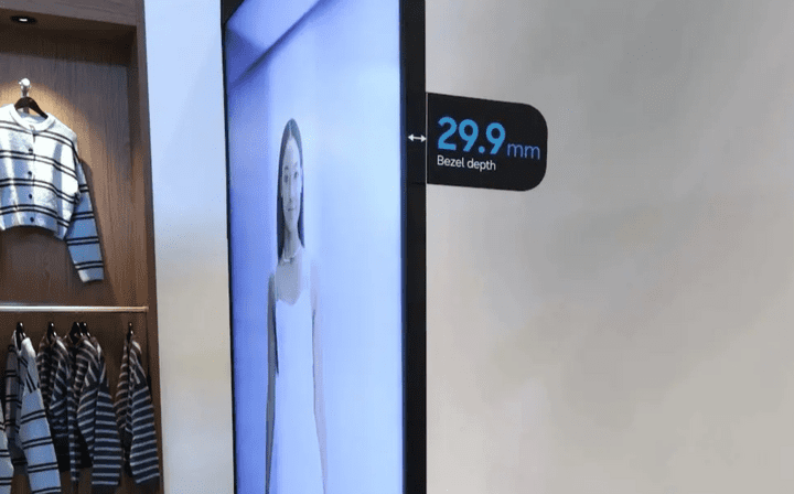 Vue de profil du Spatial Display montrant son épaisseur