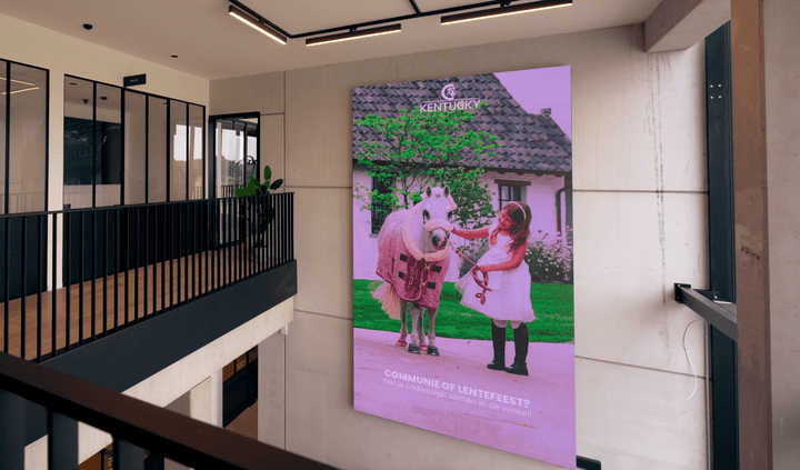 LED wall in de lobby van Kentucky Horsewear
